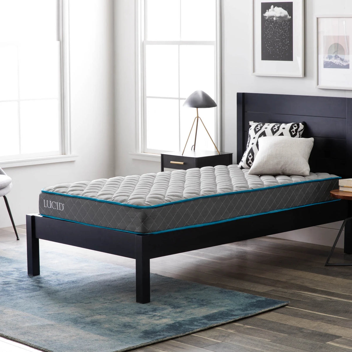 7 Innerspring Mattress with Quilted Fabric Cover, Full Q21378