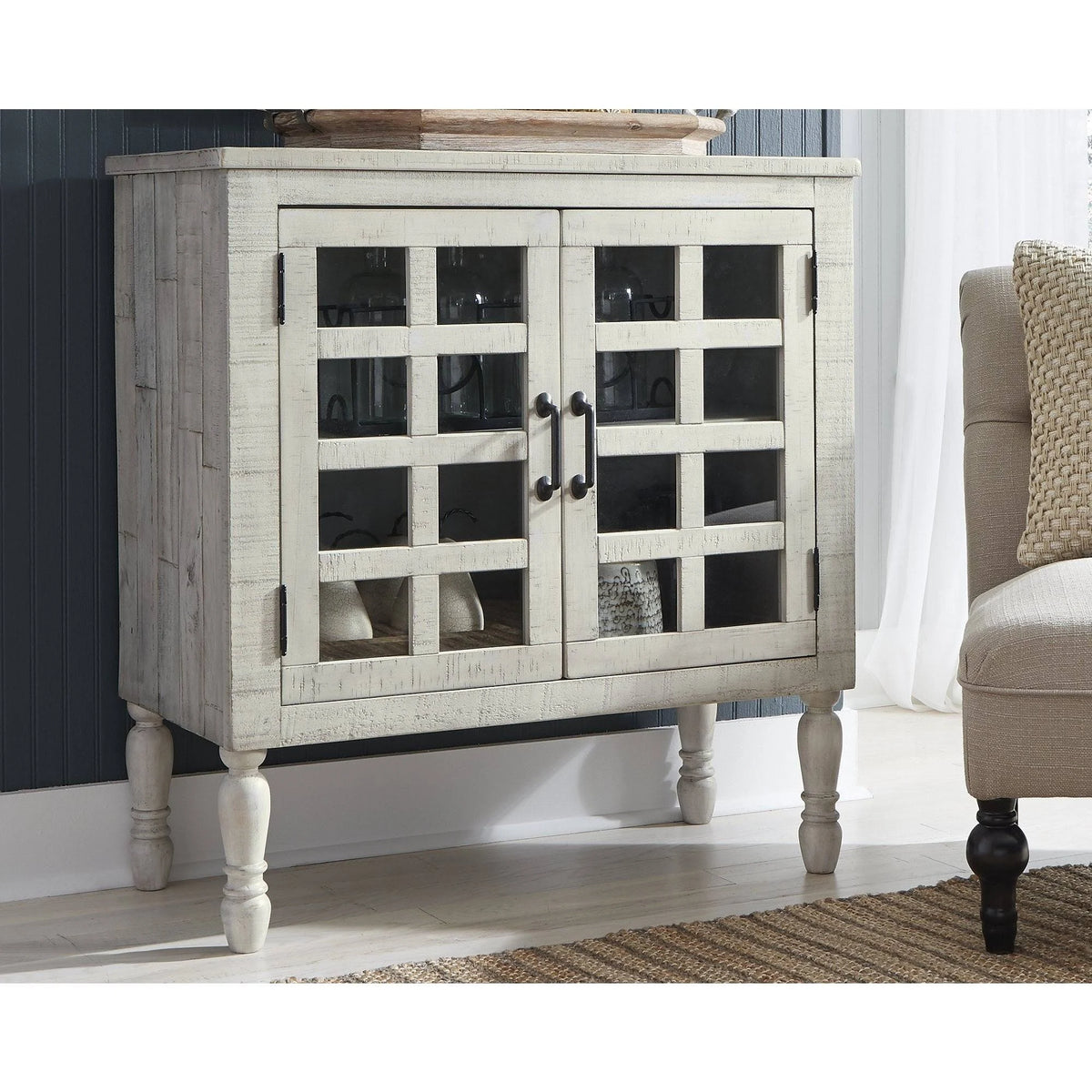 Accent Cabinet L225