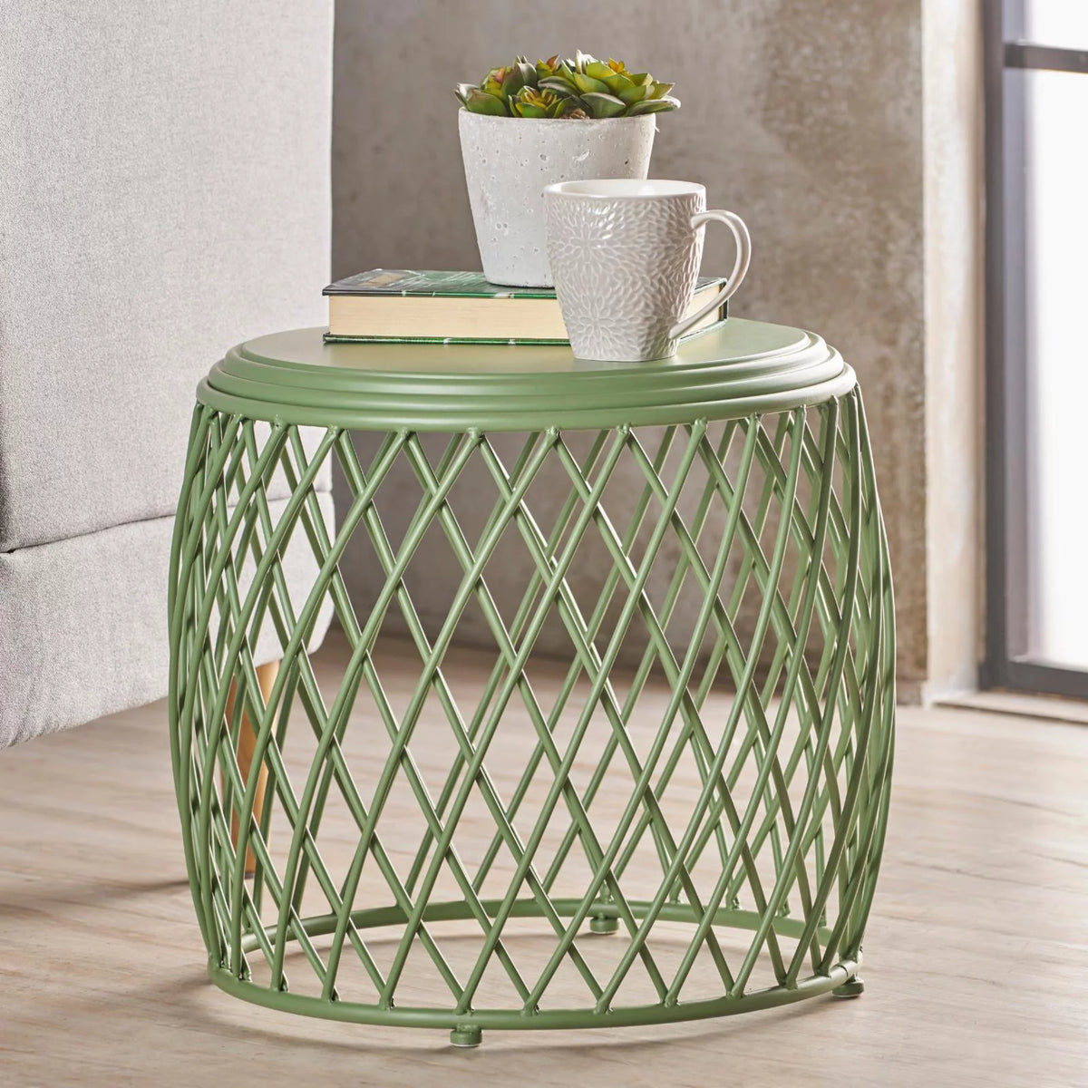 19 Inch Metal Mesh Side Table Y47032