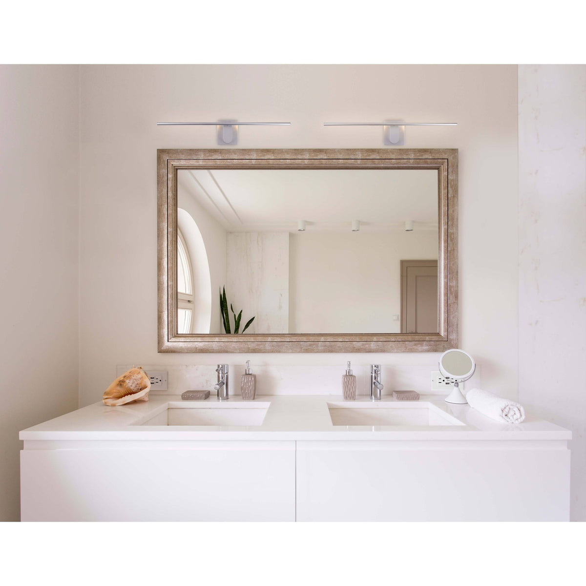 Swivel LED Sconce Silver Z23557